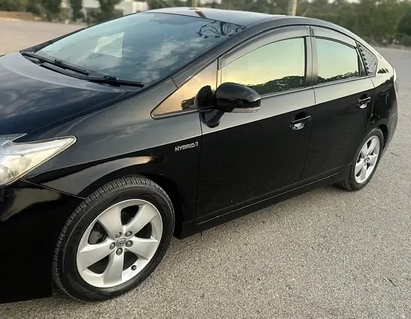 Toyota Prius 2012 full