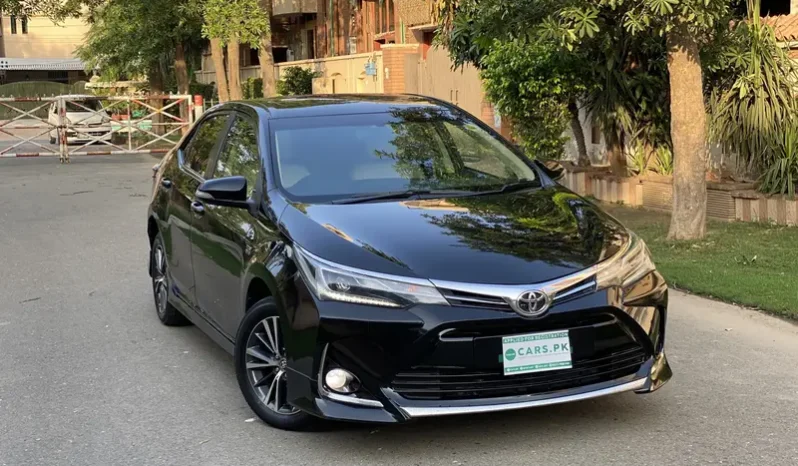 Toyota Corolla Altis Grande 1.8 2017 Model full