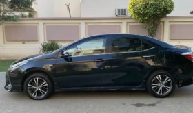 Toyota Corolla Altis Grande 1.8 2017 Model