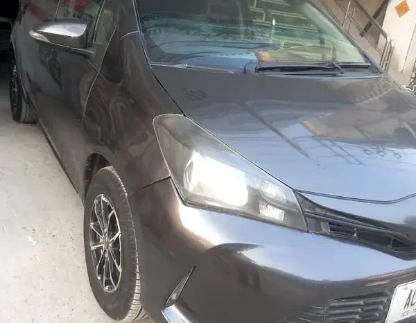 Toyota Vitz 2015 full