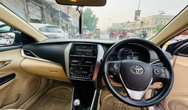 Used Toyota Yaris 2020 full