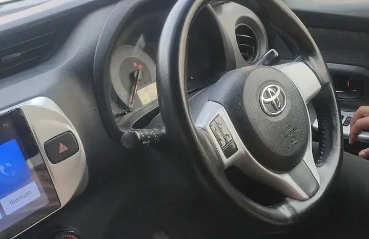 Toyota Vitz 2015 full