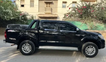 Toyota Hilux 2012 full