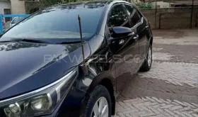 Toyota Corolla Altis Grande CVT-i 1.8 Model 2015