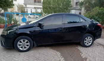 Toyota Corolla Altis Grande CVT-i 1.8 Model 2015 full