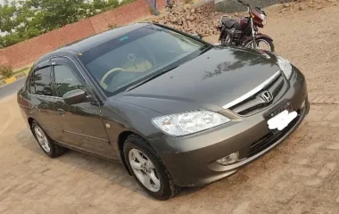 Honda Civic VTi Oriel Prosmatec 2005